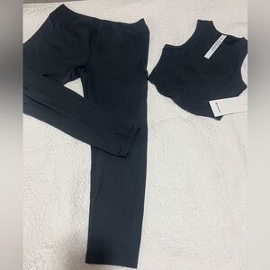 Lululemon set. Grey top and leggings